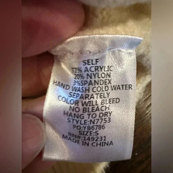 Kori America Aztec Sweater- size Small - Picture 4 of 8